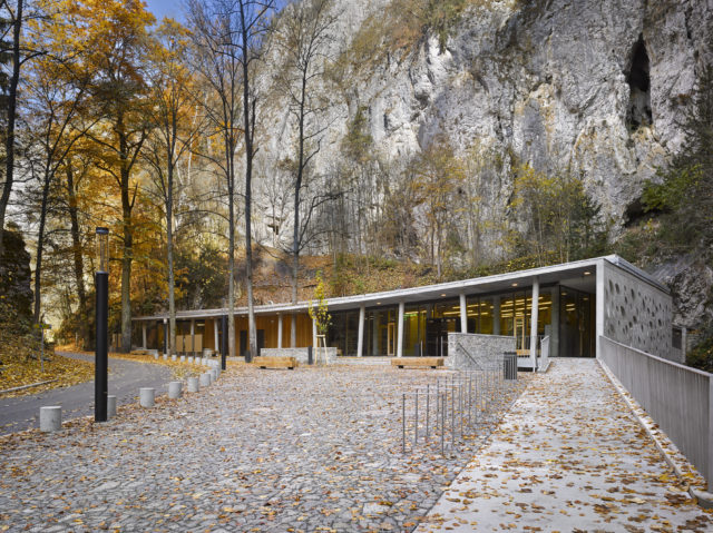 01DGka0WOR1460718135