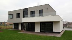 DŮM V ŠESTAJOVICÍCH