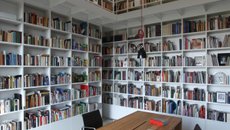 DOSTAVBA SOUKROMÉ KNIHOVNY ZLÍN, KOSTELEC