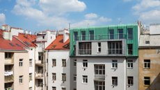 Střešní nástavba bytového domu