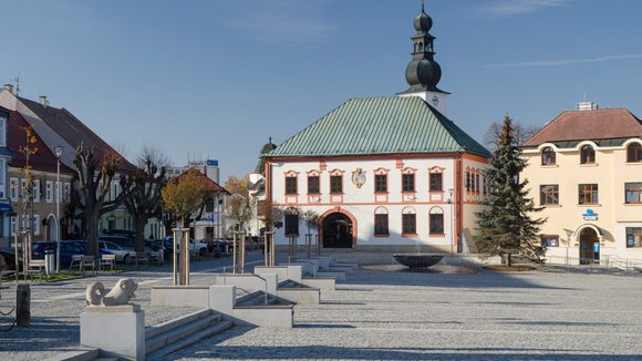 Rekonstrukce povrchů Náměstí republiky ve Žďáru nad Sázavou
