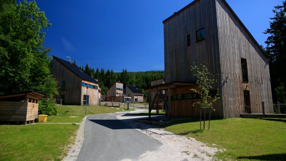 UBYTOVACÍ KOMPLEX NA VRŠKU NA POZEMCÍCH 1030/67 A 408 V HARRACHOVĚ