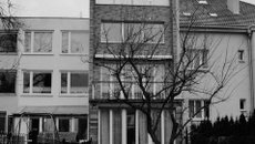 dům, který vystoupil z řady