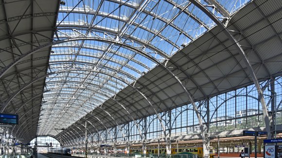 Rekonstrukce ocelové haly Praha hlavní nádraží