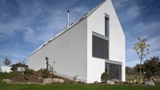 Dům se šikmou střechou2