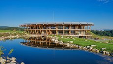 Klubový dům s hotelem a restaurací