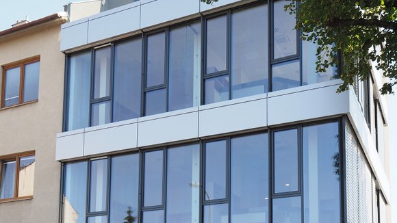 Administratívní objekt