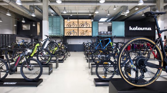 PRODEJNA KOLOVNA OSTRAVA, KONTEJNEROVÁ STĚNA