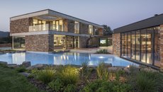 Vila s krytým bazénem