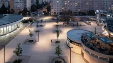 Veřejný prostor u obchodního centra Cíl v Praze na Zahradním Městě