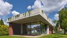 Dům nad stoletou vodou 