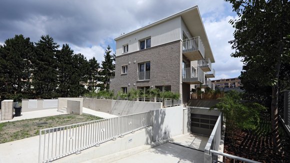 Bytový dům Podbělová