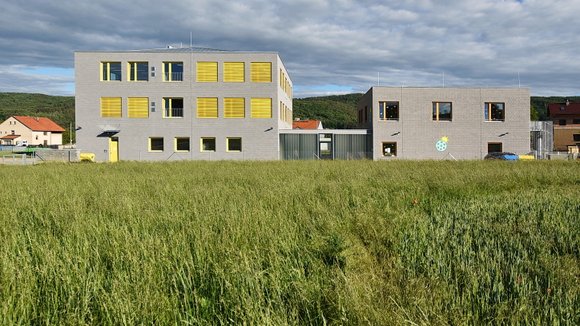 Nová mateřská a základní škola