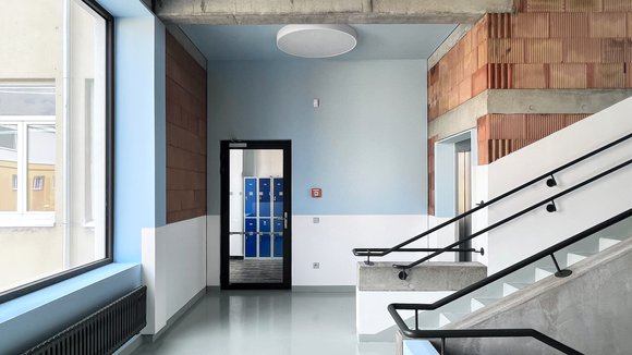 Schodišťová věž ZŠ a MŠ Noe